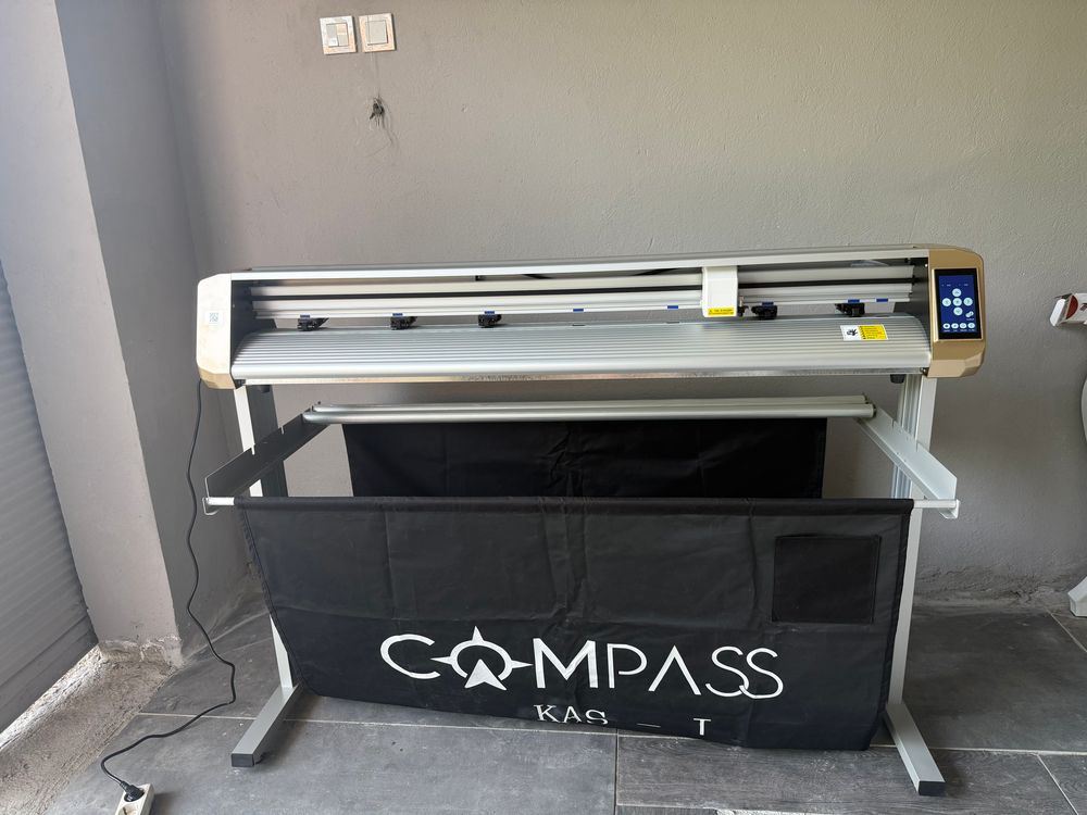 Folyo Kesim Makinesi plotter – Kamera-135cm Net Kesim Alanı-Profesyonel - Görsel 3
